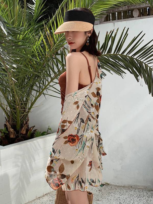 体型カバー 水着 ワンピース 2点セット 大きいサイズ レディース 2019年新作 ワンピース水着 ビーチウェア 40代 30代 ロングガウン ツイスト オールインワン 花柄 シフォン 透け感 ロングカーディガン 着やせ 韓国 ママ オシャレ ＸＬ 海 プール マリンスポーツ 体型カバー 水着 ワンピース 2点セット 大きいサイズ レディース 2019