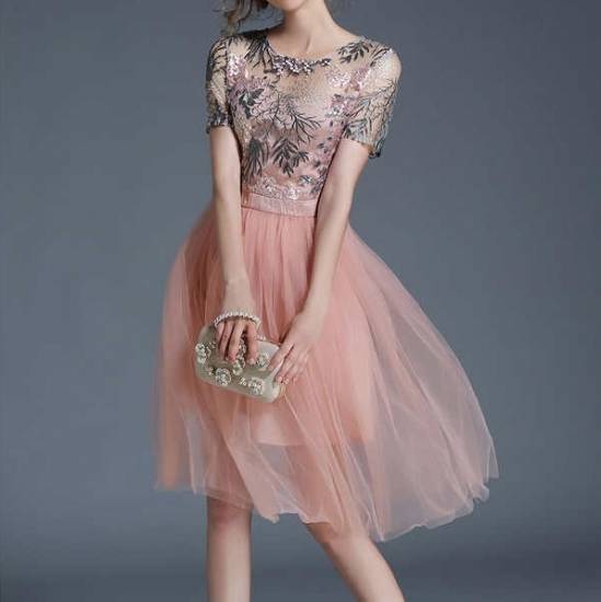 パーティードレス ワンピース デート お呼ばれ ピンク 大きいサイズ ひざ丈 五分袖 袖あり Xライン フレア 透け感 レース 花柄 刺繍