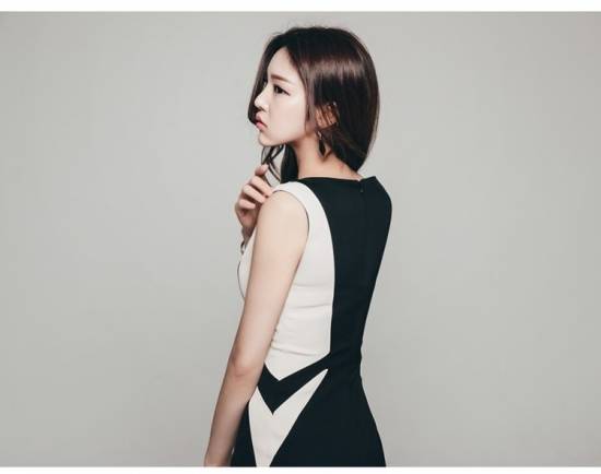 ワンピース ミモレ丈 レディース モノクロ バイカラー ドレス エレガント 大人 美人スタイル タイト ノースリーブ 結婚式二次会 お呼ばれ ワンピース ミモレ丈 レディース モノクロ バイカラー ドレス