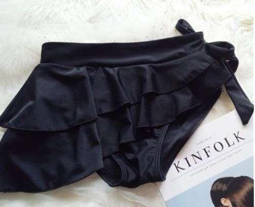 ギンガムチェックシャーリングビキニ デタッチドスリーブ ホルターネック フリルスカート 水着 インスタ映え フォトジェニック 夏 海の通販はau Pay マーケット Me Too