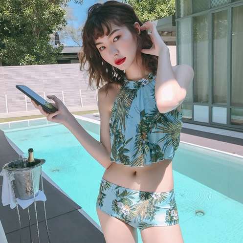 花柄ホルターネックビキニ3点セット 水着 ボタニカル パレオ