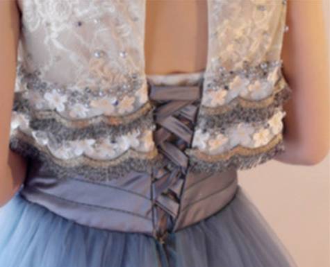 ロングドレス 演奏会 パーティードレス ワンピースドレス 春夏 結婚式 二次会 バイカラー 大きいサイズ ロング丈 マキシ丈 ノースリーブ 袖なし Aライン Xライン フレア ハイウエスト バックシャン 刺繍 花柄 レース フリル ラウンドネック 20代 30代 フェミニン ロングドレス 演奏会 パーティードレス ワンピースドレス 春夏 結婚式