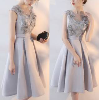 レースアップ ドレス 大きめ花柄 刺繍 シースルー エレガントノースリーブ フレア Ａライン フェミニン  立体的刺繍 結婚式二次会