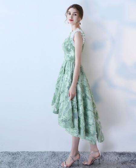 ミディ丈ドレス フィッシュテール パーティードレス チュール 透け感 エレガント ノースリーブ フリル 刺繍 総柄 ドレス 結婚式 二次会 ミディ丈ドレス フィッシュテール パーティードレス チュール 透け感