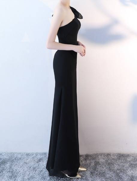 ロングドレス 黒 赤 スレンダーライン 演奏会 パーティドレス お呼ばれ