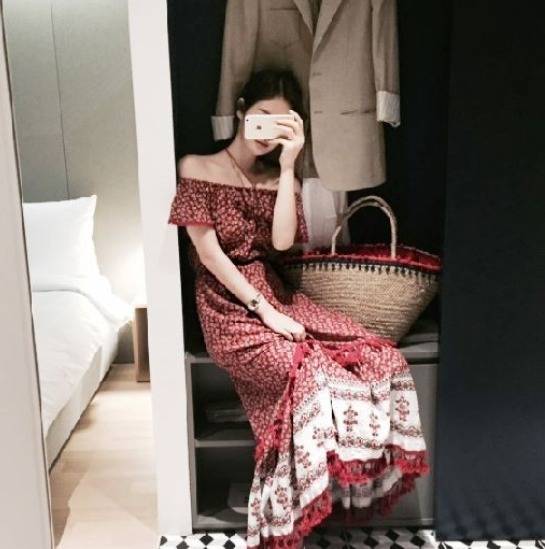 ロングワンピース オフショルダー トレンド 2色 フリル ロング丈