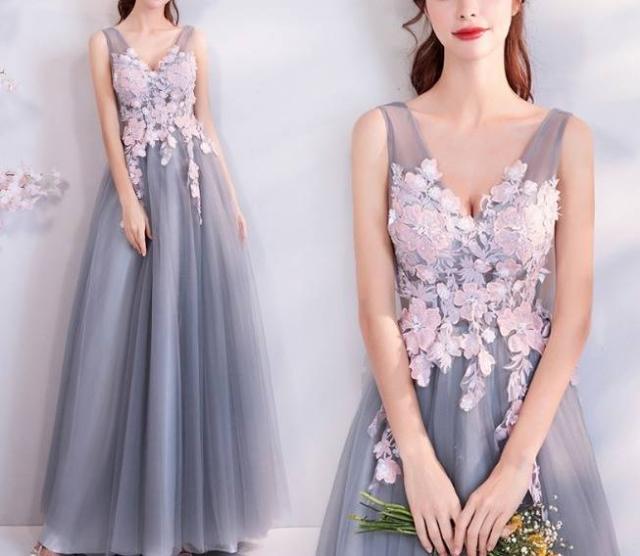 パーティードレス 花柄 刺繍 ロング丈 マキシ丈 フレア チュール Ｖネック ノースリーブ 華やか きれい エレガント フェミニン 結婚式