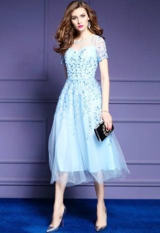 パーティードレス 刺繍 半袖 スリム 2色 エレガント ボタニカル柄 花柄 Aライン ミディ丈 膝下丈 チュール 透け感 フェミニン