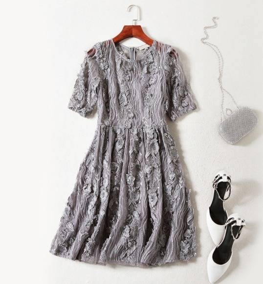 パーティードレス 2色 刺繍 花柄 立体感 半袖 レース クルーネック