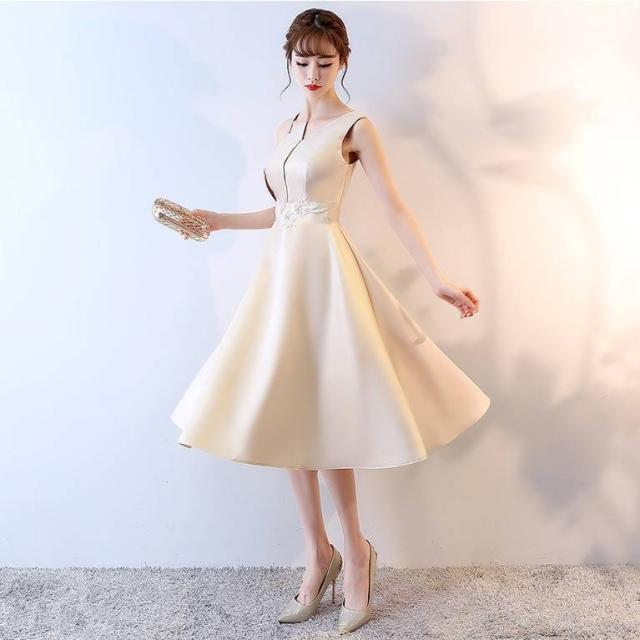 パーティードレス アシンメトリー 刺繍 ミモレ丈 ４色 フレア Ａライン ウエストマーク 上品 エレガント パーティー 女子会 結婚式 パーティードレス アシンメトリー 刺繍 ミモレ丈 4色 フレア Aライン