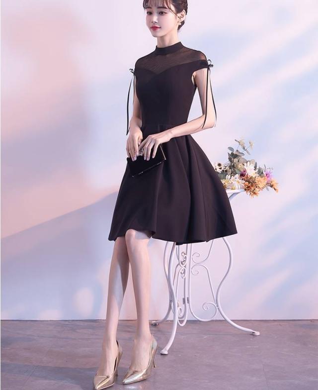 パーティードレス 無地 半袖 リボン ハイネック ミニ丈 ショート フレア Ａライン ４色 可愛い エレガント パーティー 女子会 結婚式 パーティードレス 無地 半袖 リボン ハイネック ミニ丈 ショート