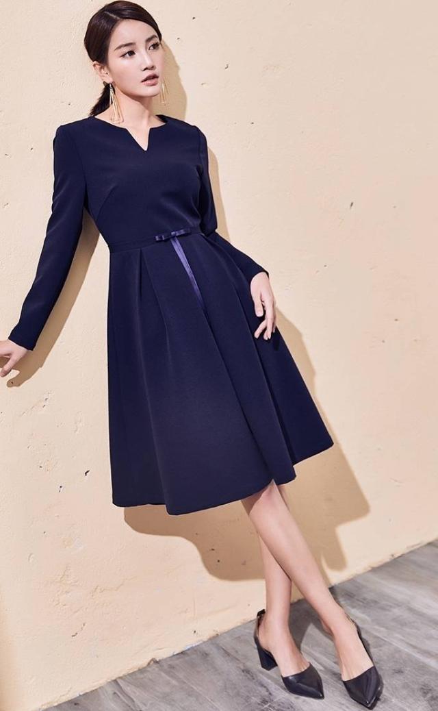 デザインネック ウエストリボン ミディアムフレアドレス 長袖 リボン ハイウエスト ひざ丈 Aライン レディース 2018年新作 定番 人気 デザインネック ウエストリボン ミディアムフレアドレス 長袖 リボン