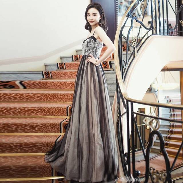 ロングドレス 黒 パーティードレス イブニングドレス 春夏 結婚式