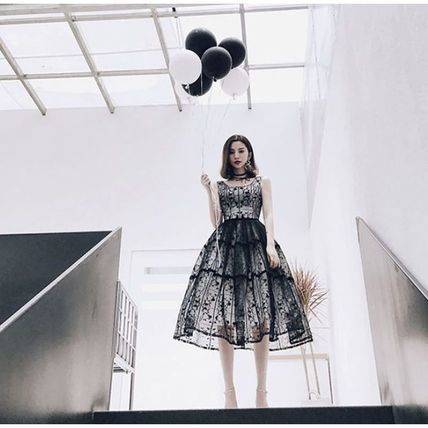 ドレス インポート ワンピース パーティー 結婚式 二次会 レース ノースリーブ フレア Uネック 無地 ミディアム ミモレ丈の通販はau Pay マーケット Me Too