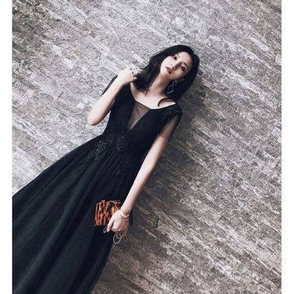 インポート ロングドレス パーティー 結婚式 花 モチーフ 演奏会 花柄 ノースリーブ フレア Vネック 無地 ロング レース