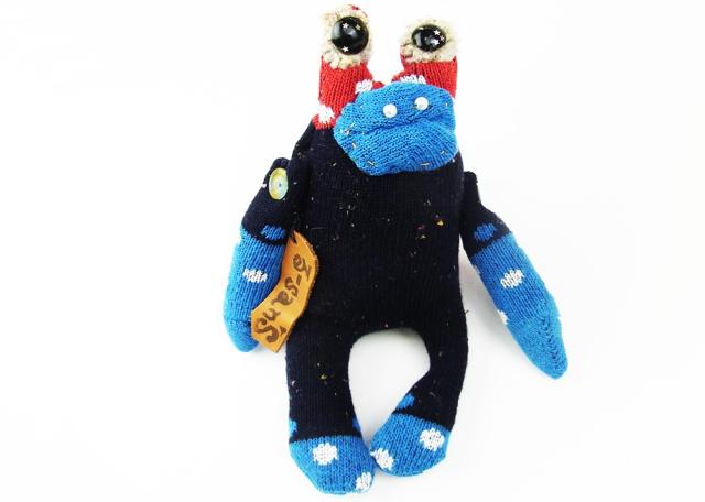 るーsansオンリーワンぬいぐるみ 靴下カエル ネイビーの通販はau Pay マーケット Caeru