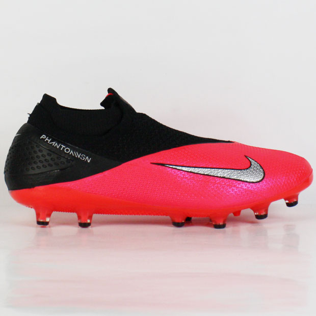 ファントムビジョン 2 エリート DF AG-PRO レーザークリムゾン×メタリックシルバー 【NIKE|ナイキ】サッカースパイクcd4160-606の通販はau  PAY マーケット - KISHISPO kemari87 サッカー\u0026フットサル専門店