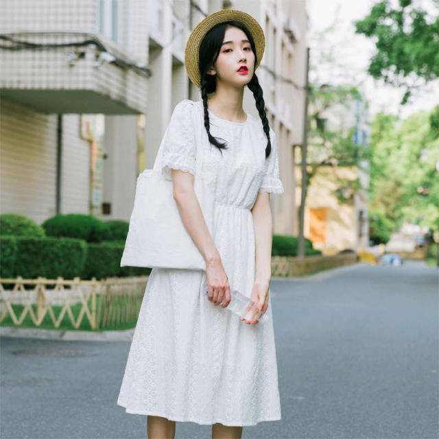 韓国 オルチャン ワンピース 可憐 ホワイト 刺繍 総レース ゆったり ハイウエスト ラウンドネック 半袖 繊細の通販はau Pay マーケット Happy Toon Wowma店