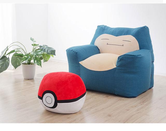 ポケモン好き❤️必見！ ポケモンボールデザイン　クッションラグセット お買い得‼️ ポケモン モンスターボール クッション シートクッション 2点