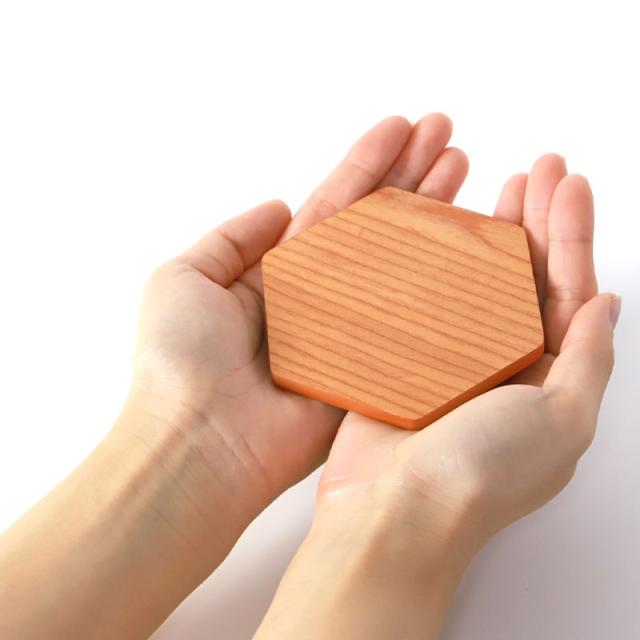 6G☆特選NEW☆木製☆お洒落で可愛い【北欧風デザインウッドコースター6