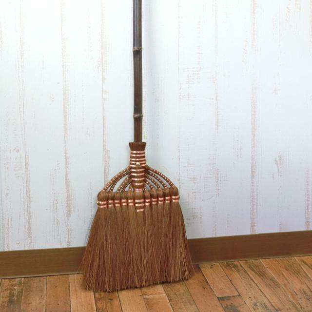 棕櫚箒 鬼毛 11玉 123cm 長柄 ほうき 室内 シュロ しゅろほうき ホウキ おしゃれ Broom Craft 天然素材 和箒 玄関 掃き掃除 掃除道具 掃除グッズ シンプル 新築祝い 深海産業 和歌山県 紀州伝統デザイン棕櫚箒
