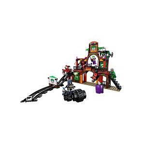 レゴ　6857 スーパーヒーローズ　LEGO DC Universe Super Heroes Dynamic Duo Funhouse Escape