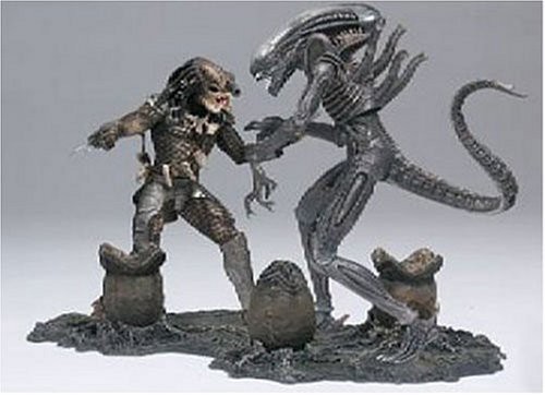 McFarlane マクファーレン Toys Movie Maniacs Series 5 Deluxe Boxed Set Alien & Predator プレデター