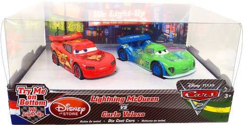 ディズニー / ピクサー CARS 2 Exclusive 148 Light Up Die Cast 2Pack