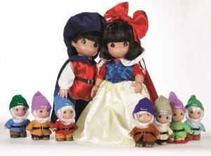 Precious Moments Disney (ディズニー)Snow White Prince & Seven Dwarfs Set of 9 Dolls ドール 人形