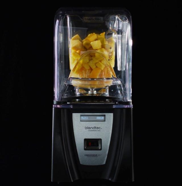 Blendtec Connoisseur 825 ブレンダーミキサー