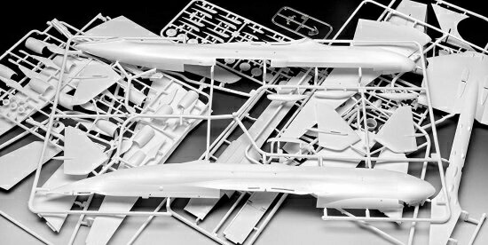 ドイツレベル 1/144 アントノフ AN-225 ムリーヤ プラモデル ドイツレベル 1/144 アントノフ AN-225 ムリーヤ プラモデル
