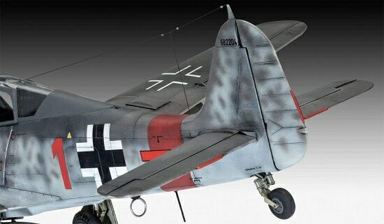 ドイツレベル 1/32 ドイツ空軍 フォッケウルフ Fw190A-8 シュトゥルムボック プラモデル 03874