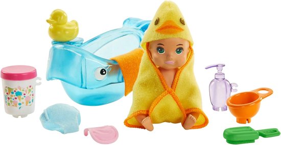 Barbie バービー Skipper Babysitters Inc.カラーチャンジのベビードール、浴槽、6アクセサリーを備えた給餌とバスタイムプレイセット