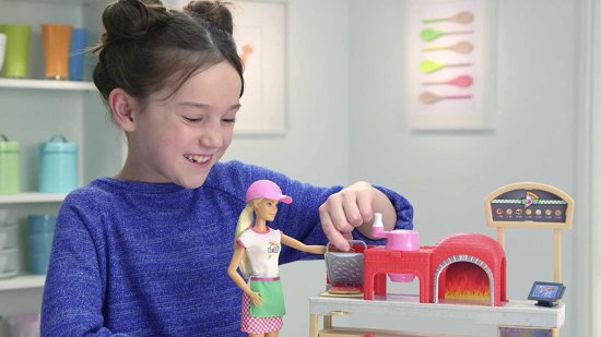 Barbie バービーピザシェフ人形とプレイセット_1