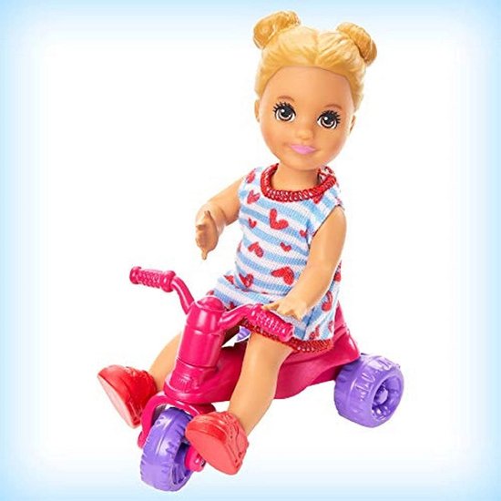 Barbie バービー Skipper Babysitters Inc.ベビーシッタースキッパードール、飼育機能付きの幼児人形、ハイチェア、三輪車、3歳から7歳の子供向けの食品をテー_4