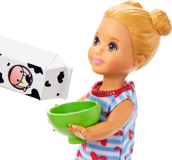 Barbie バービー Skipper Babysitters Inc.ベビーシッタースキッパードール、飼育機能付きの幼児人形、ハイチェア、三輪車、3歳から7歳の子供向けの食品をテー_8