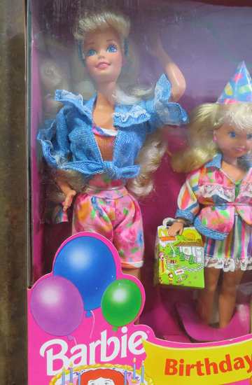 Barbie マクドナルドでのバービーの誕生日の楽しみ - ステイシー