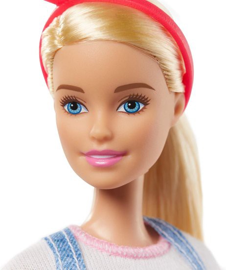 Barbie バービーサプライズドール、2つのキャリアルックスと