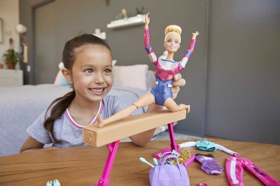 Barbie バービー体操プレイセット：旋回機能、バランスビーム、15歳