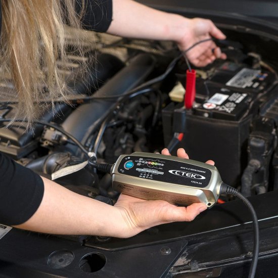 CTEK シーテック (56-959) Silver MUS 4.3 TEST & CHARGE 12 Volt Fully Automatic Charger and Tester