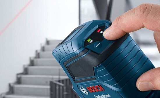 BOSCH ボッシュ GLL75-40G 75フィート Green-Beam Self-Leveling Cross-Line Laser with VisiMax Technology, L-Bracket Adjustable Mounting Device and Carryi