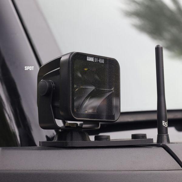 日本と外国の物も入ってる Borne Off-Road Light Pods (Kit of 2) 3x3 Flood brnBNLT-LP33-2F WO