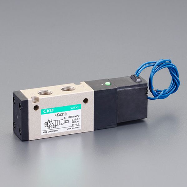 エスコ ESCO AC100V、M5 5道のり電磁弁(単刀直入配管工業) EA153HL-1 WO店
