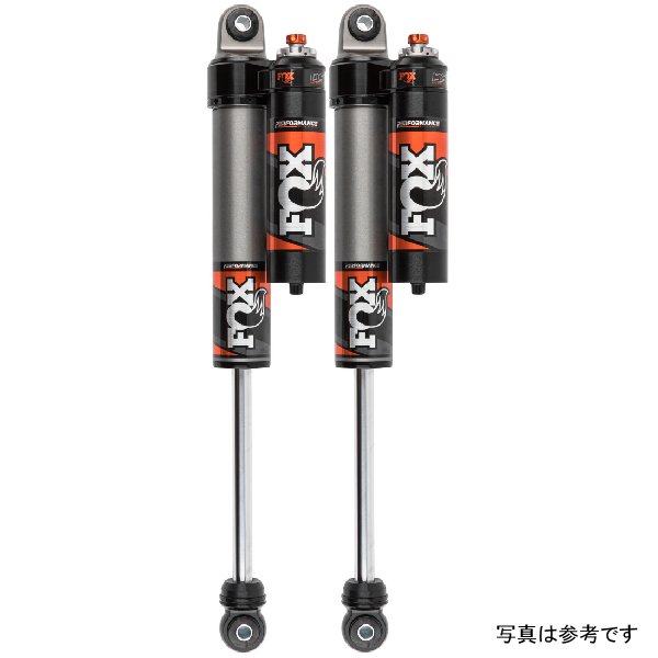 Fox 2.5 パフォーマンスシリーズ スムースボディ ピギーバック DSCリアショック / 2-3インチリフト対応 20-Up ジープグ FOX883-26-074 WO店