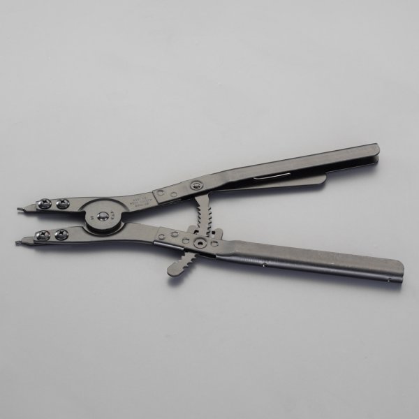 エスコ ESCO 90-165mm 軸用スナップリングプライヤー EA590BR-1 WO店の通販は 16,502円