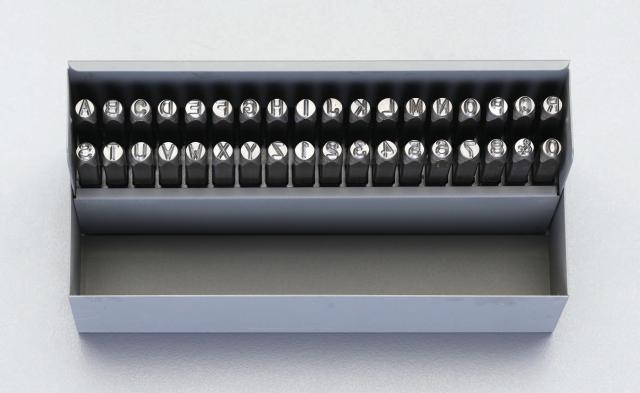エスコ ESCO 2.4mm 英字 数字 刻印セット EA591HN-2 WO店