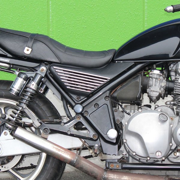 ゼファー1100用　MAD MAX製　アルフィンカバー(アルミ製) MAD MAX バイクの日SALE!!カワサキ ゼファー1100/RS サイド
