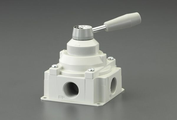 Rc1/4 手動切替バルブ(4方向) 000012296399 WO店の通販は