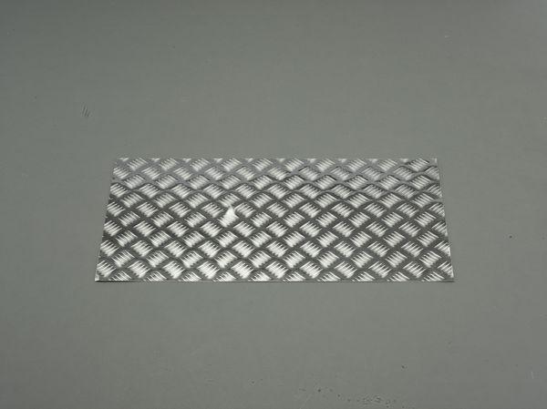 600x450x 2.0mm アルミ板(縞板) 000012288473 WO店