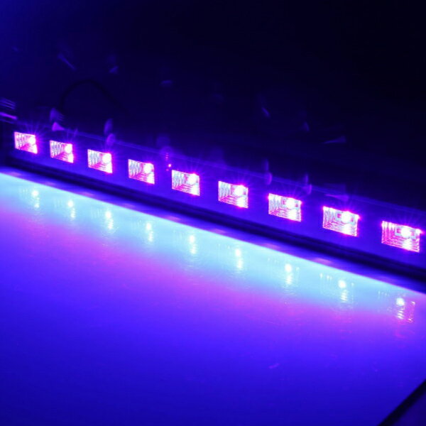 当日発送 ブラックライト Led Uvライト ステージライト 12led 36w 紫外線ライト 屋内照明 結婚式 パーティー 舞台の通販はau Pay マーケット 46z8